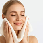 Popoln vodnik: Kako poteka pravilna naravna nega obraza v 5 korakih?